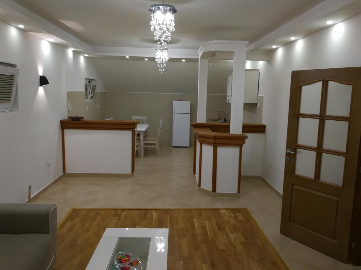 Apartment Misulino Kotor Bagian luar foto