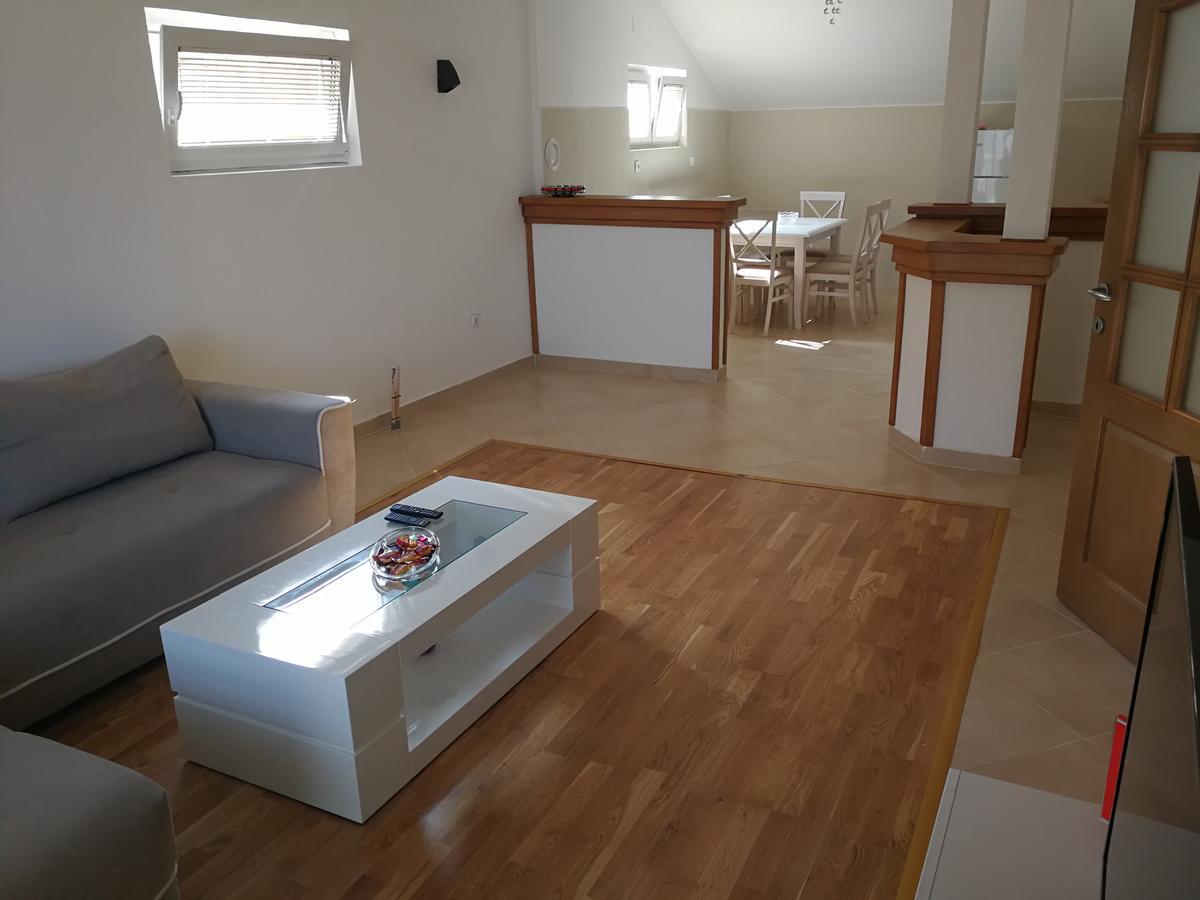 Apartment Misulino Kotor Bagian luar foto